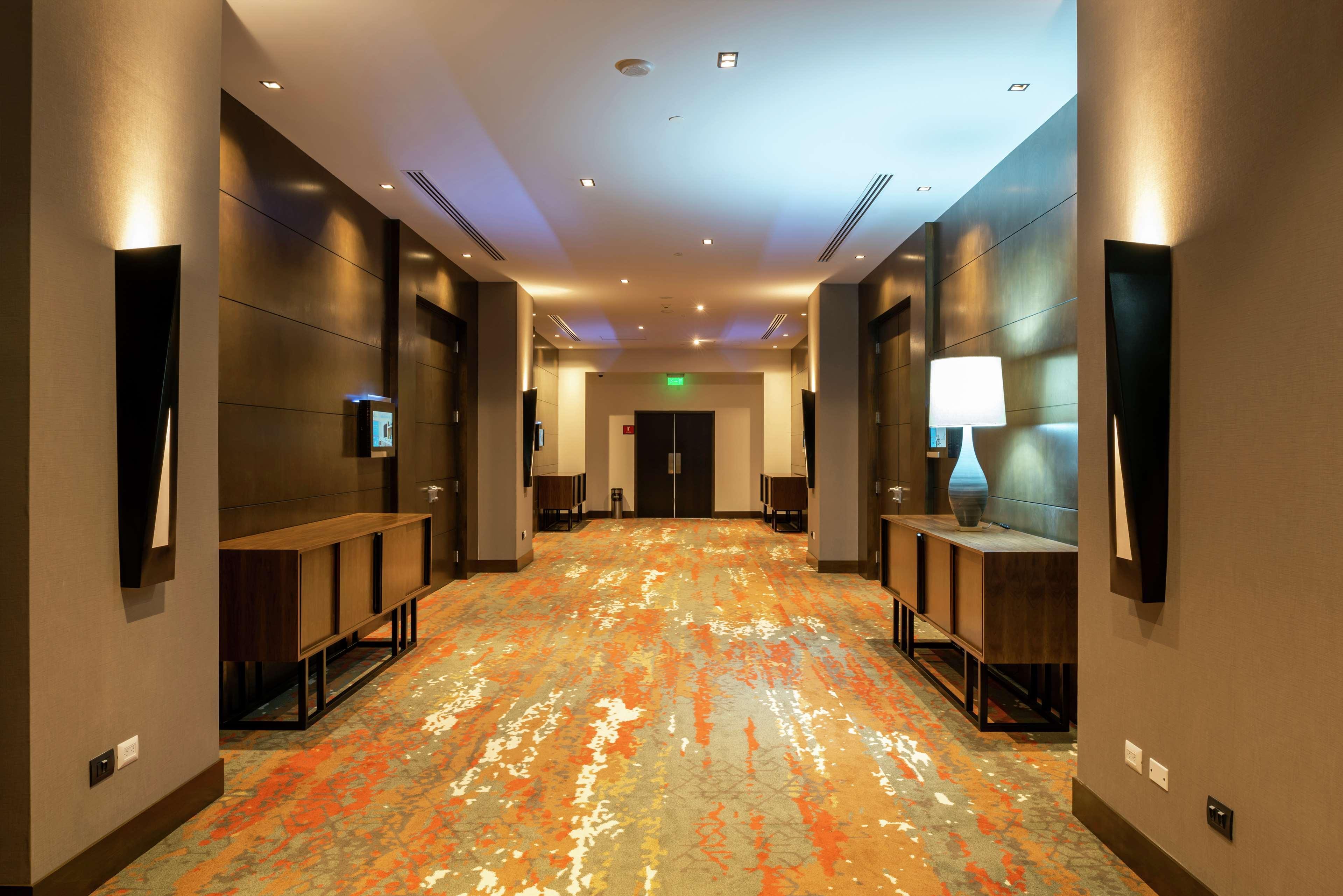 Hilton Garden Inn Чиуауа Экстерьер фото