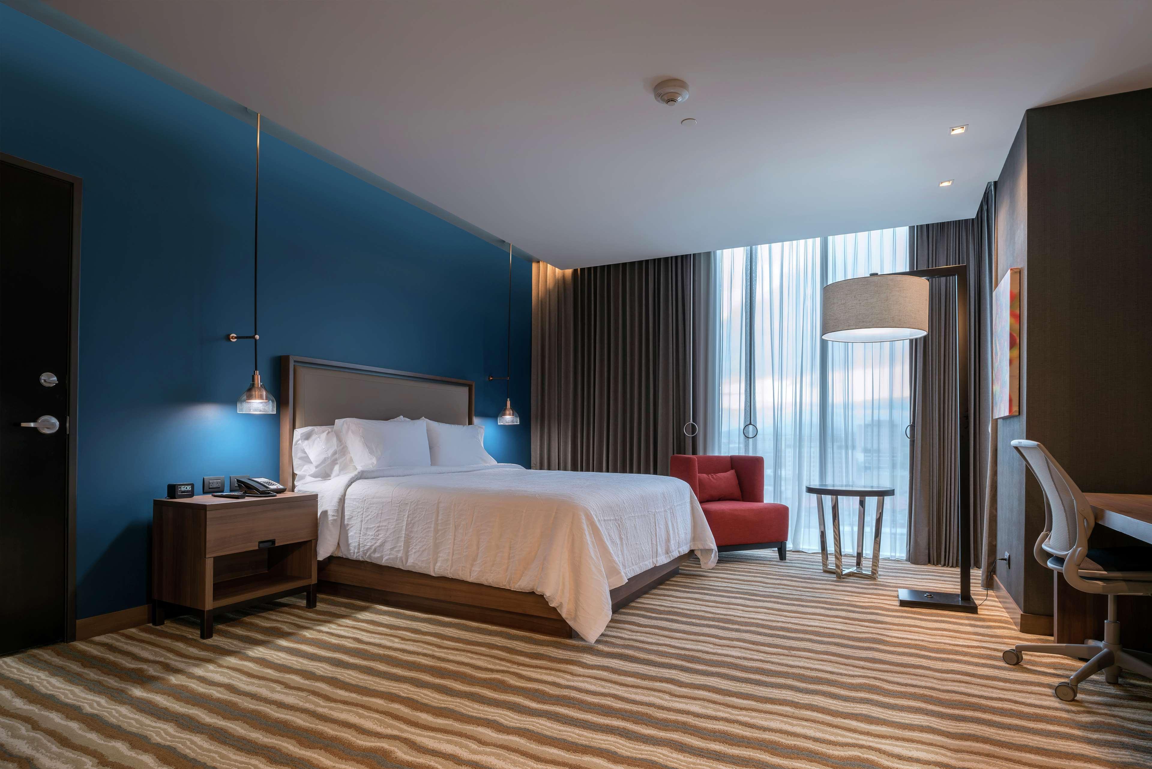 Hilton Garden Inn Чиуауа Экстерьер фото